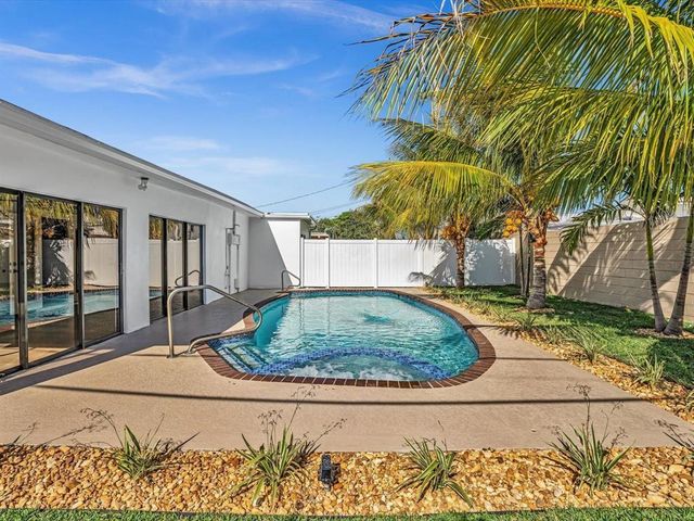 541 NE 18th Street, Boca Raton, FL 33432