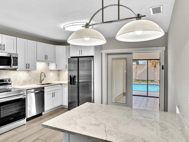 541 NE 18th Street, Boca Raton, FL 33432