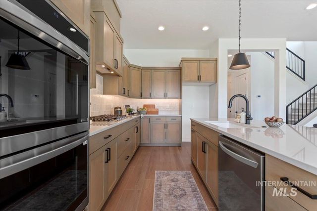 657 N Morning Glory Ave, Eagle, ID 83616