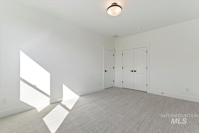 657 N Morning Glory Ave, Eagle, ID 83616