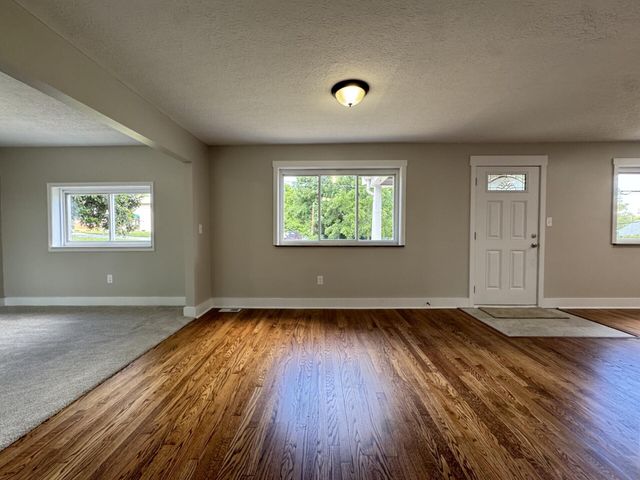 29 Orchard Drive, Florence, KY 41042