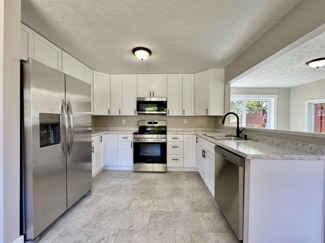 29 Orchard Drive, Florence, KY 41042