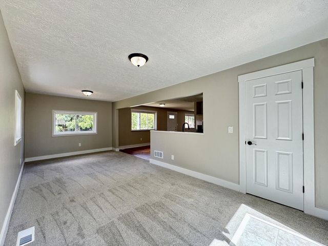 29 Orchard Drive, Florence, KY 41042