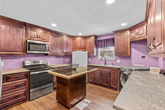 194 County Road 2775, Colmesneil, TX 75938