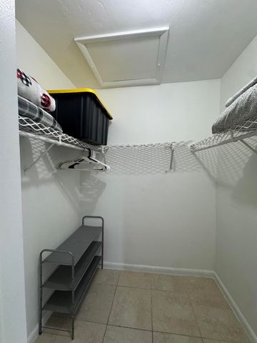 811 SE 16TH Street 208, Fort Lauderdale, FL 33316