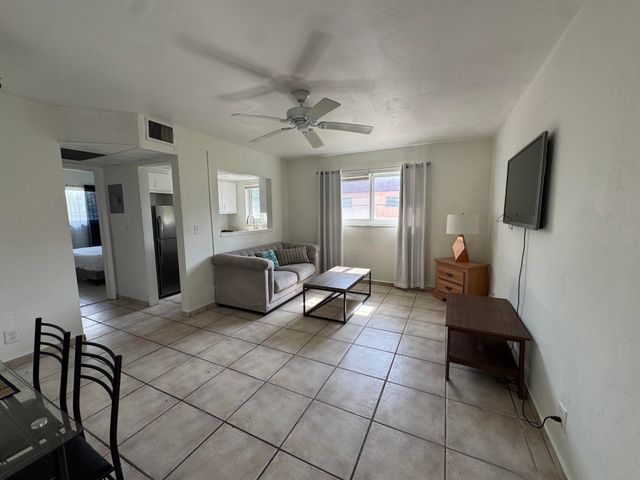 811 SE 16TH Street 208, Fort Lauderdale, FL 33316