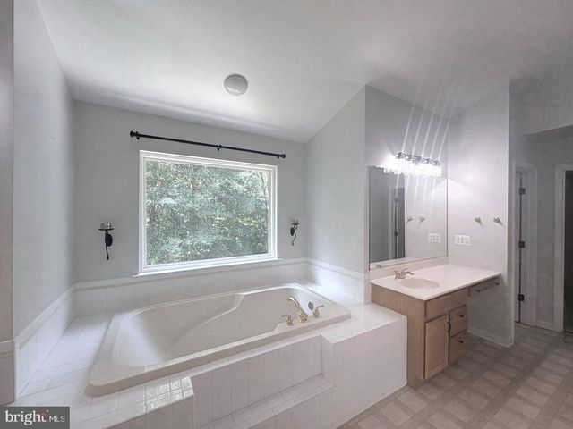 23063 PEMBROOK DR, Hollywood, MD 20636