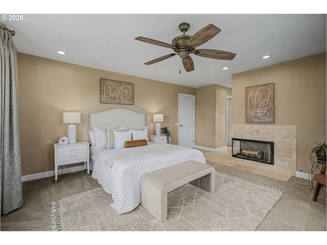 8710 Nw HAZELTINE St, Portland, OR 97229