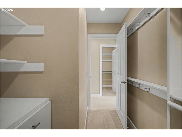 8710 Nw HAZELTINE St, Portland, OR 97229
