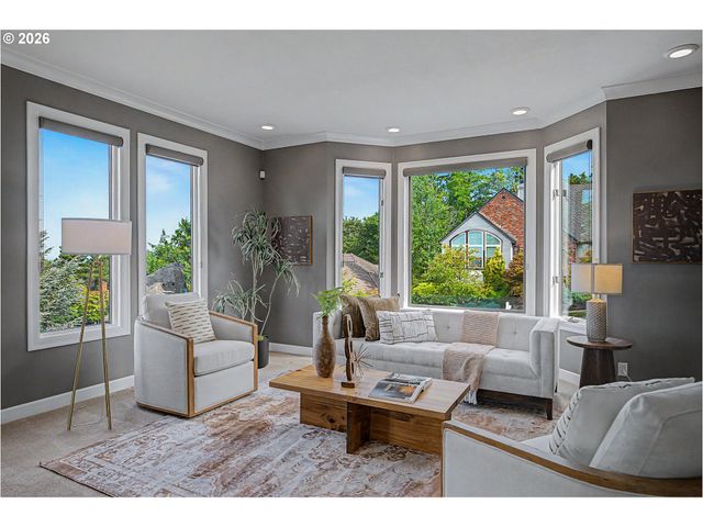 8710 Nw HAZELTINE St, Portland, OR 97229