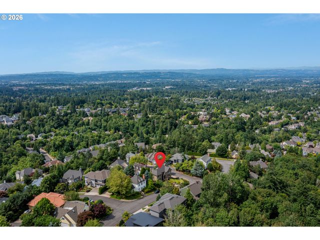 8710 Nw HAZELTINE St, Portland, OR 97229