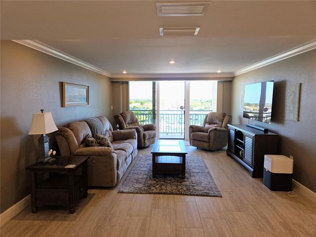 1 KEY CAPRI 612W, Treasure Island, FL 33706