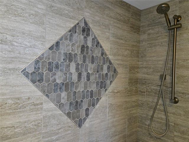 1 KEY CAPRI 612W, Treasure Island, FL 33706