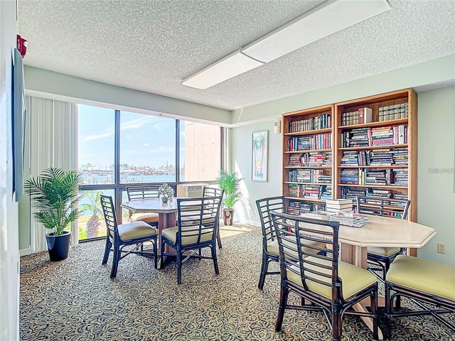 1 KEY CAPRI 612W, Treasure Island, FL 33706