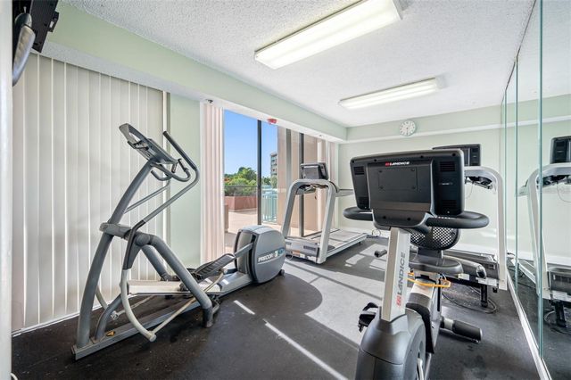 1 KEY CAPRI 612W, Treasure Island, FL 33706