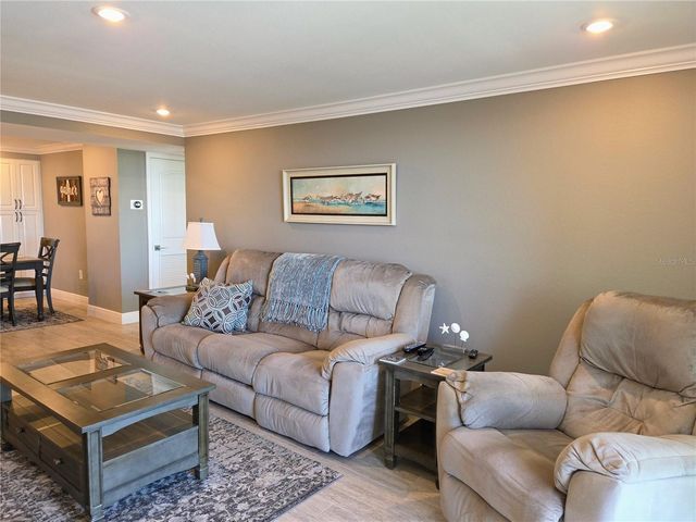 1 KEY CAPRI 612W, Treasure Island, FL 33706