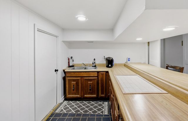 11 Warwick Lane, Frankfort, KY 40601