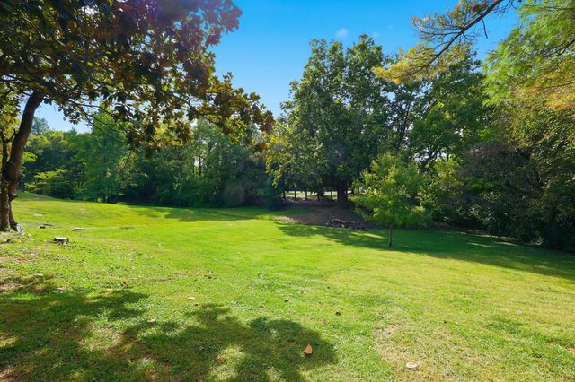 11 Warwick Lane, Frankfort, KY 40601