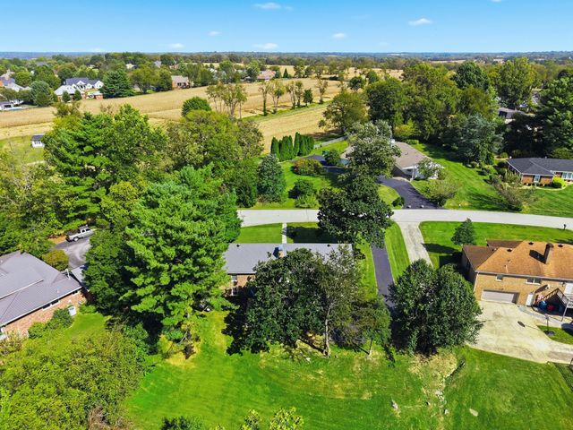 11 Warwick Lane, Frankfort, KY 40601