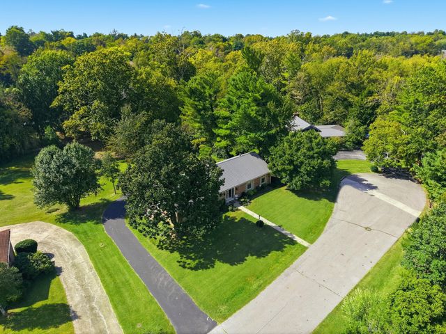 11 Warwick Lane, Frankfort, KY 40601