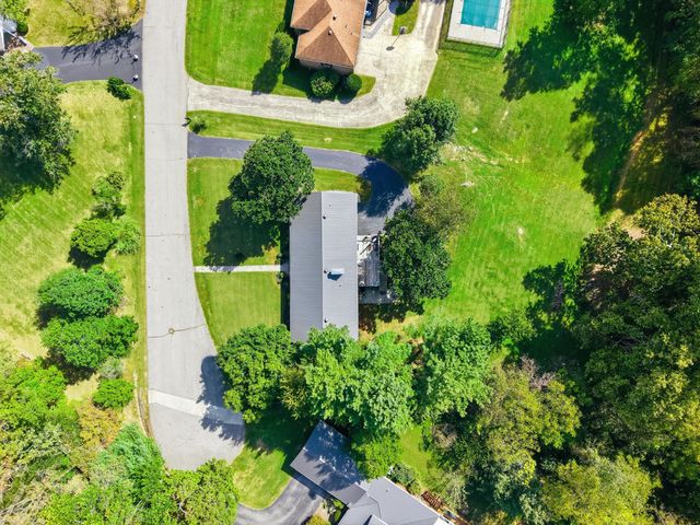 11 Warwick Lane, Frankfort, KY 40601