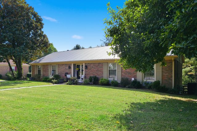 11 Warwick Lane, Frankfort, KY 40601