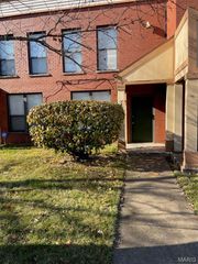 769 Walton Avenue 3, St Louis, MO 63108