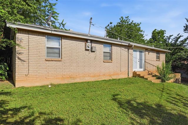 628 Baer Drive, Moore, OK 73160