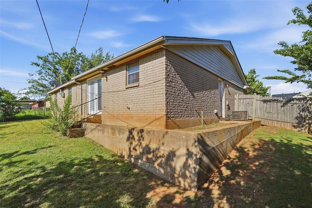 628 Baer Drive, Moore, OK 73160