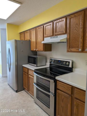 6641 Shire Lane, Wilmington, NC 28411