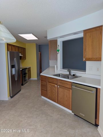 6641 Shire Lane, Wilmington, NC 28411