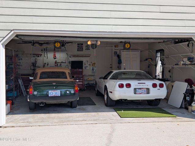 6641 Shire Lane, Wilmington, NC 28411