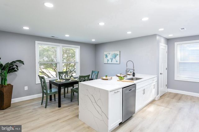921 HOMBERG AVE, Essex, MD 21221