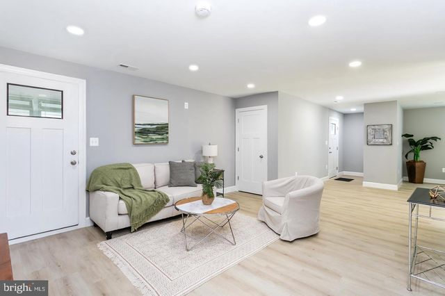 921 HOMBERG AVE, Essex, MD 21221
