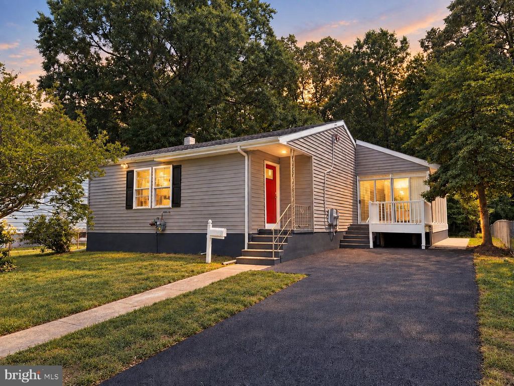 921 HOMBERG AVE, Essex, MD 21221