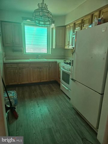 7382 SHELBOURNE ST, Philadelphia, PA 19111