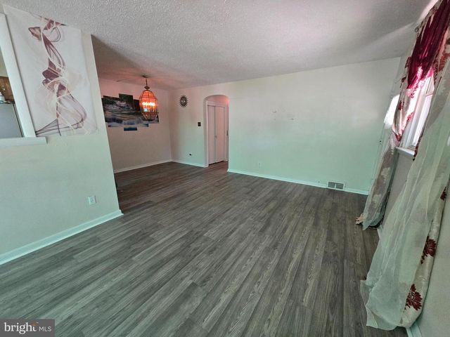 7382 SHELBOURNE ST, Philadelphia, PA 19111