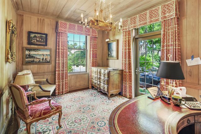 250 Algoma Road, Palm Beach, FL 33480