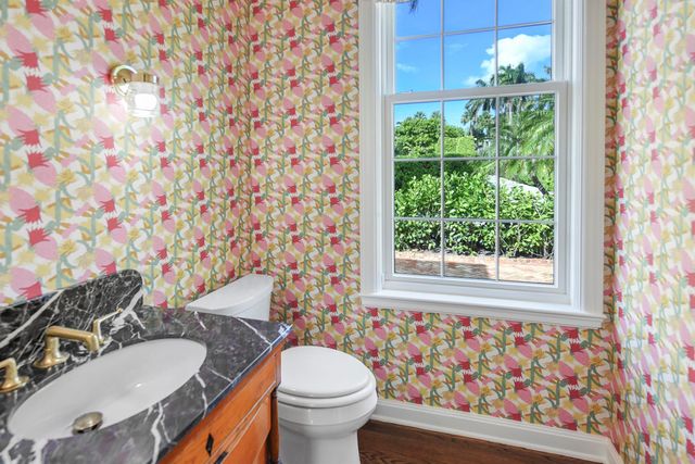 250 Algoma Road, Palm Beach, FL 33480