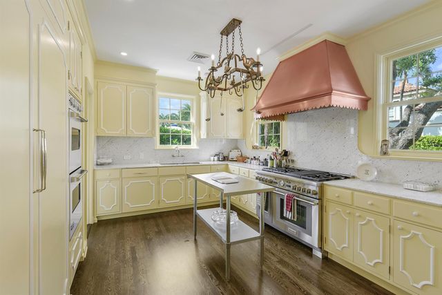 250 Algoma Road, Palm Beach, FL 33480