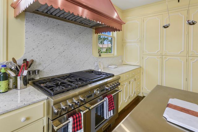 250 Algoma Road, Palm Beach, FL 33480