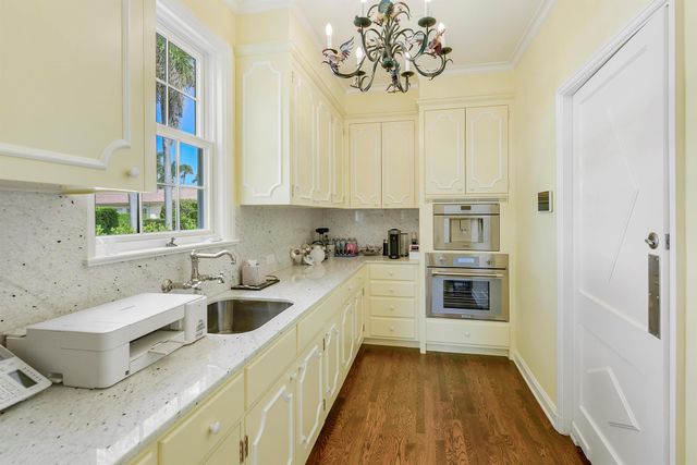 250 Algoma Road, Palm Beach, FL 33480