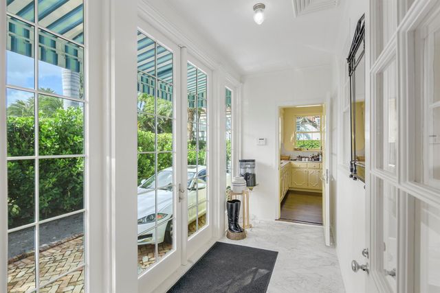 250 Algoma Road, Palm Beach, FL 33480