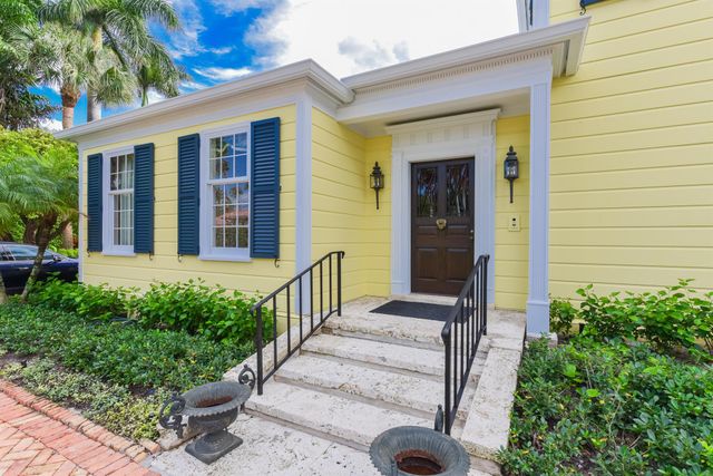 250 Algoma Road, Palm Beach, FL 33480