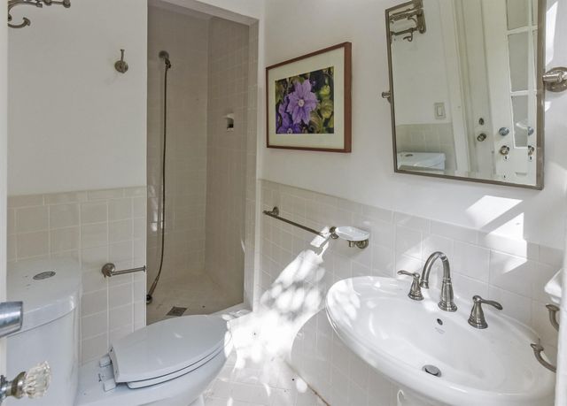 250 Algoma Road, Palm Beach, FL 33480