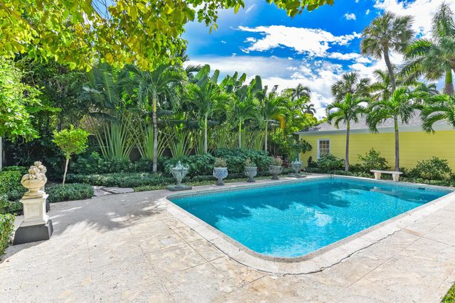 250 Algoma Road, Palm Beach, FL 33480