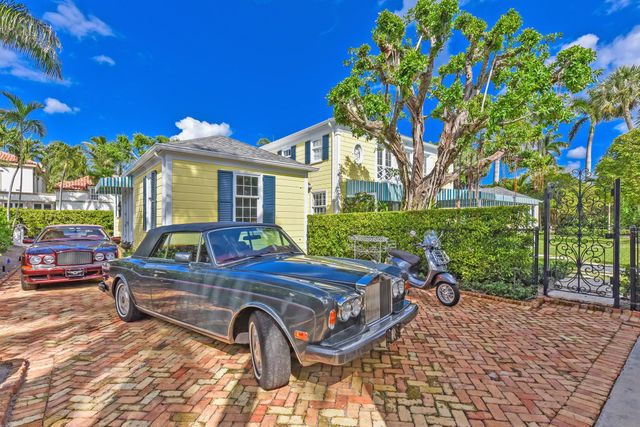 250 Algoma Road, Palm Beach, FL 33480