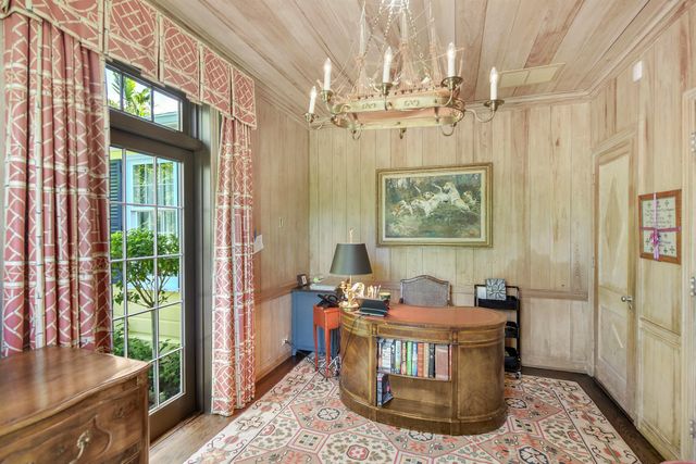 250 Algoma Road, Palm Beach, FL 33480