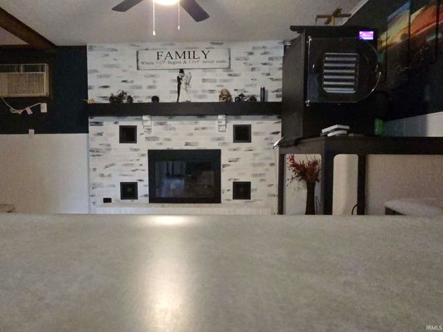 2824 W 600 N, Hartford City, IN 47348