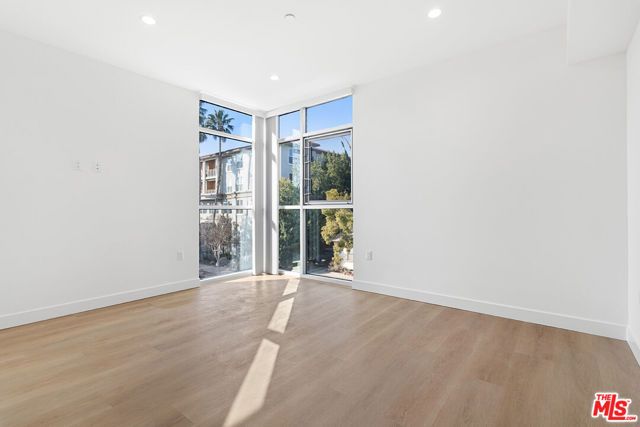 164 Chestnut Street 402, Pasadena, CA 91103